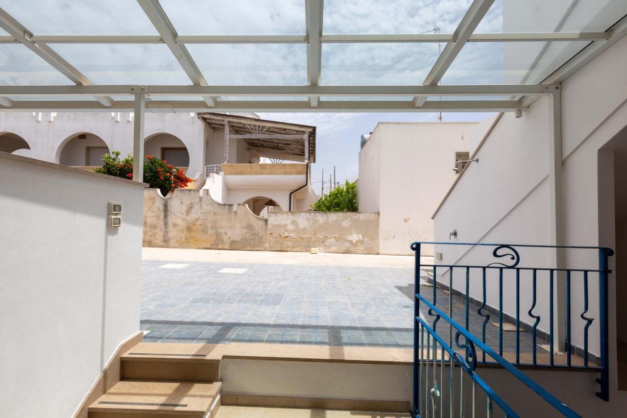 Ferienwohnung Trilo Damiani Lido Marini Exterior foto